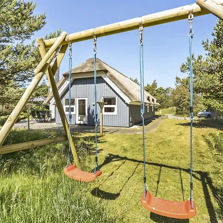 Holiday Isto - 700m From The Sea By Interhome