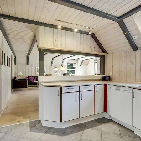 Holiday Isto - 700m From The Sea By Interhome