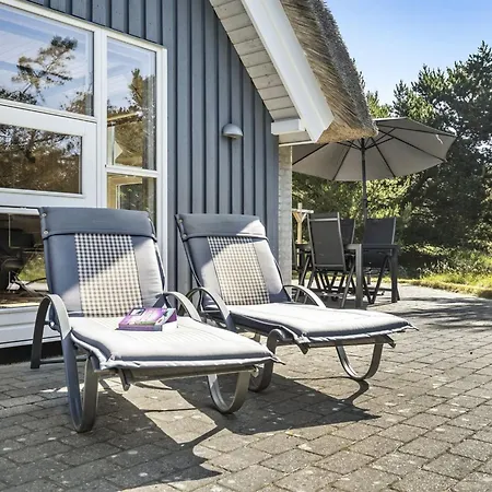 Holiday Isto - 700m From The Sea By Interhome