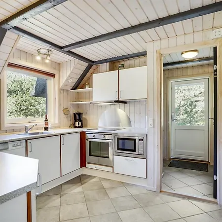 Holiday Isto - 700m From The Sea By Interhome